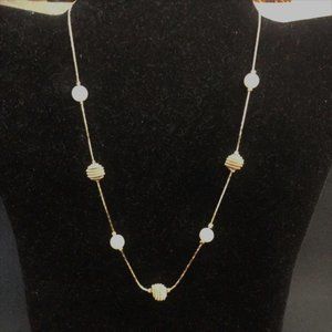 Nine West NWT$35 Gold Ball and Pearl Necklace